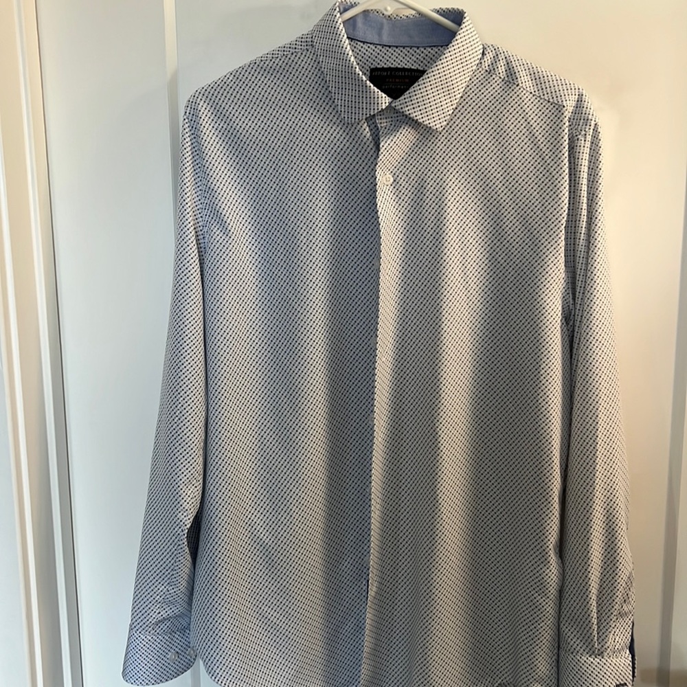 Medium Premium Performance Slim Fit Report Collection Button Down